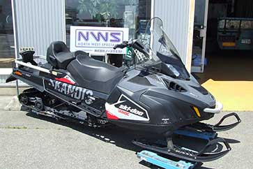 ノースウエスト特殊車両-スノーモービル販売